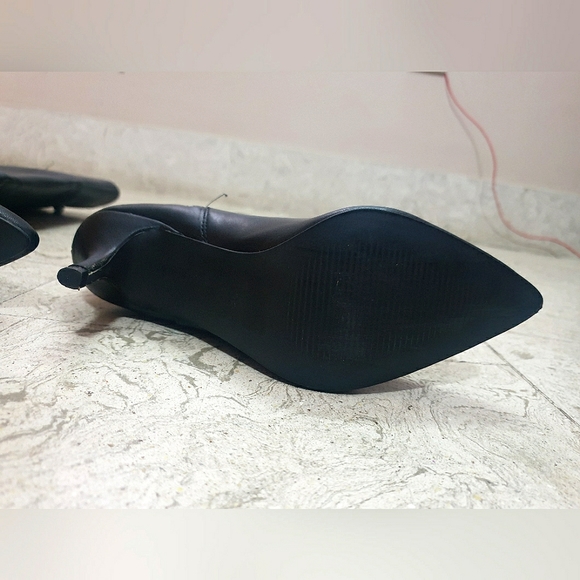 Pointed toe boots - Picture 6 of 12